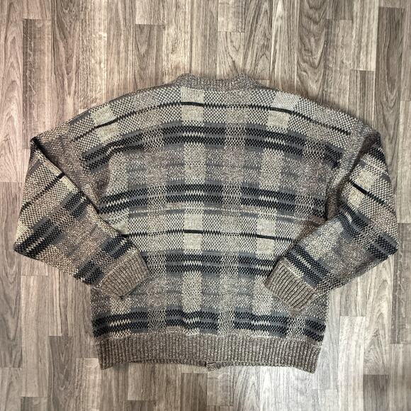 David Taylor Men’s Made in USA Acrylic Plaid Button Cardigan Sweater Gray Beige - Picture 2 of 6